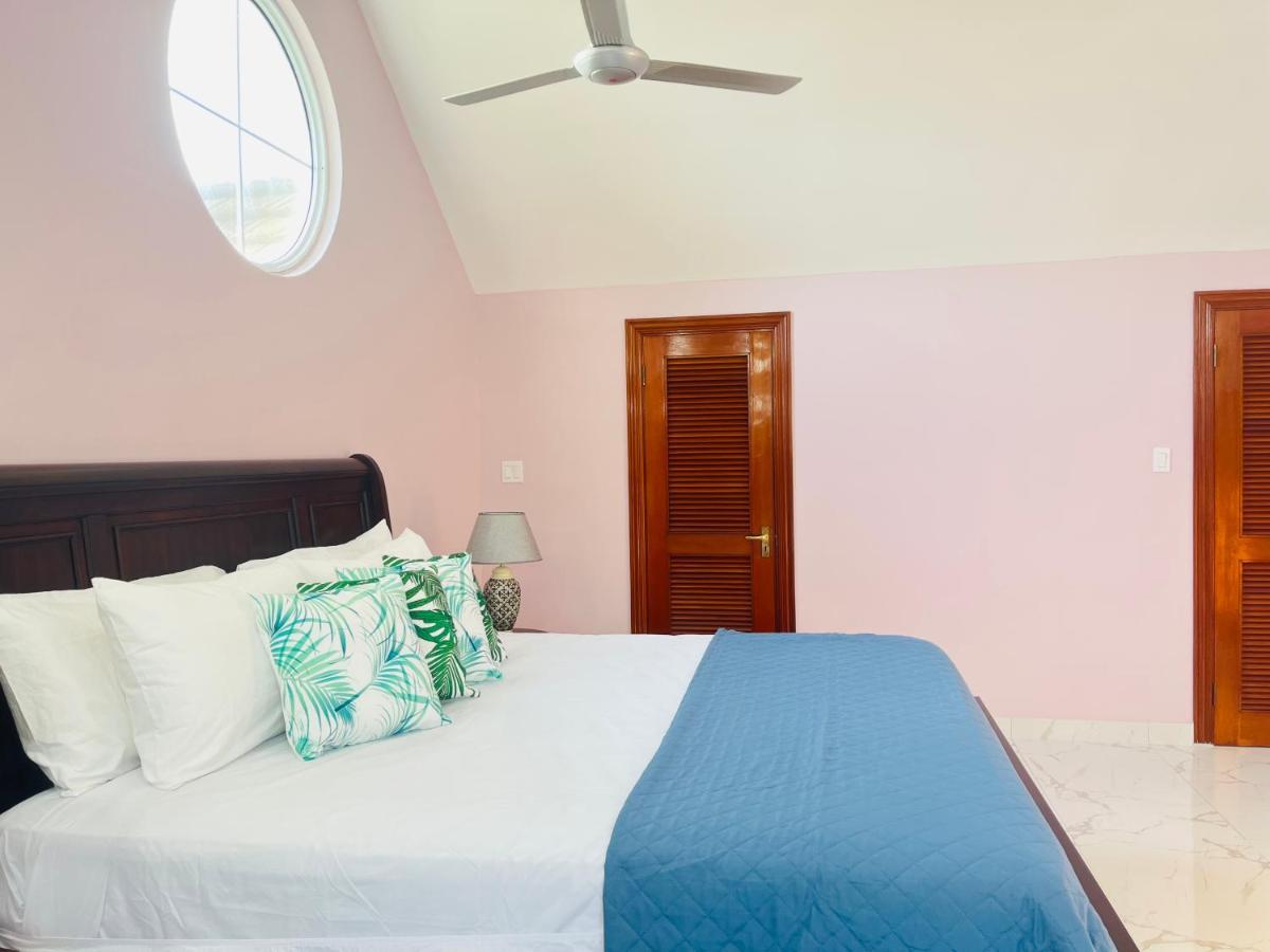 Luxury Apartments And Rooms,The Lagoons Montego Bay Eksteriør bilde