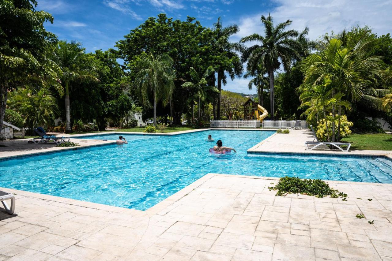 Luxury Apartments And Rooms,The Lagoons Montego Bay Eksteriør bilde