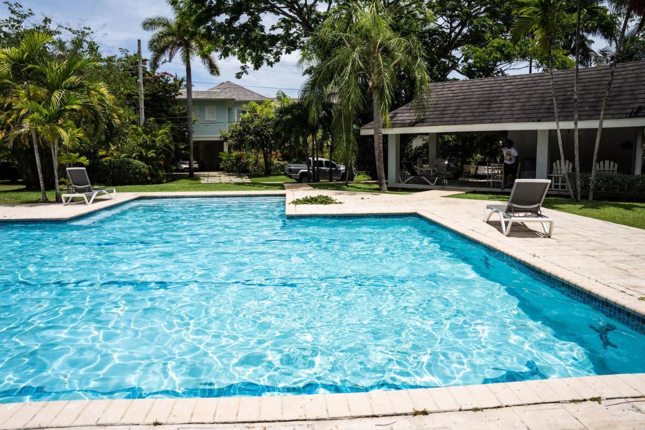 Luxury Apartments And Rooms,The Lagoons Montego Bay Eksteriør bilde