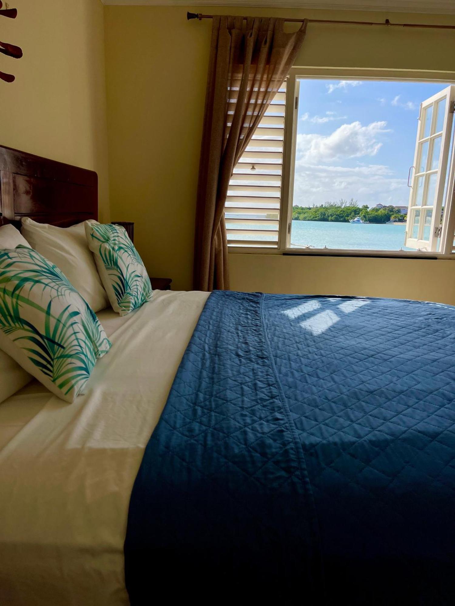 Luxury Apartments And Rooms,The Lagoons Montego Bay Eksteriør bilde