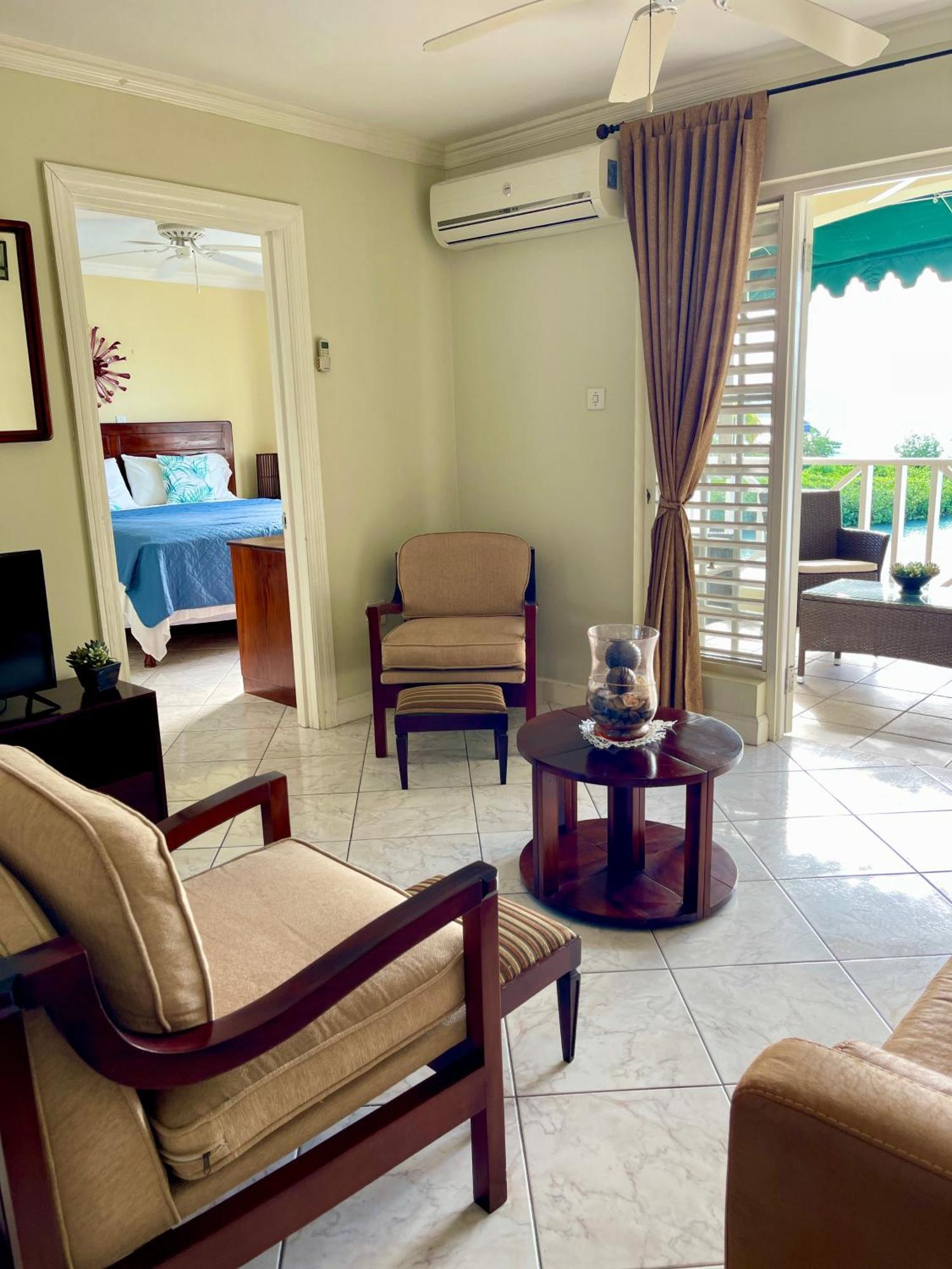 Luxury Apartments And Rooms,The Lagoons Montego Bay Eksteriør bilde