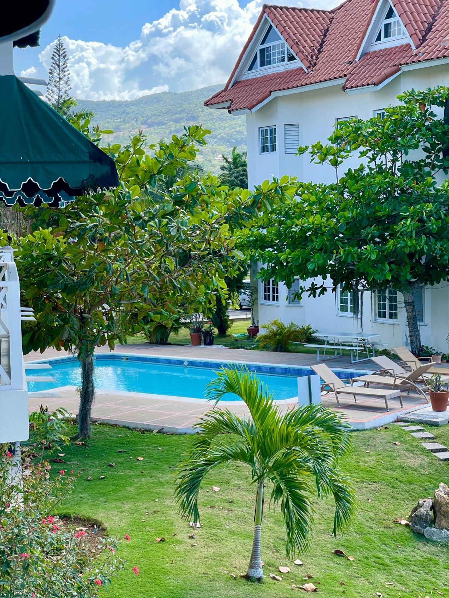 Luxury Apartments And Rooms,The Lagoons Montego Bay Eksteriør bilde